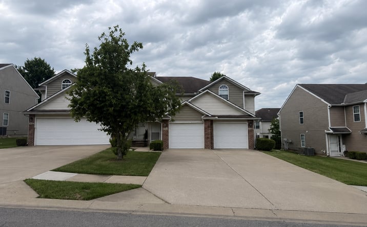 Pictures of Multifamily property located at 10549 E 46TH ST, KANSAS CITY, MO 64133 for sales - image #1