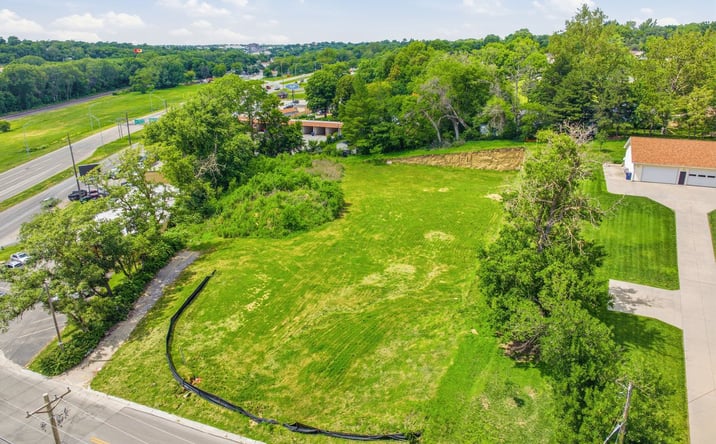 Pictures of Retail, Land property located at 2516 Chandler Road East, Bellevue, NE 68005 for sales - image #1