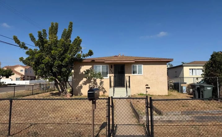 Pictures of Multifamily property located at 935 Elm Avenue, Imperial Beach, CA 91932 for sales - image #1
