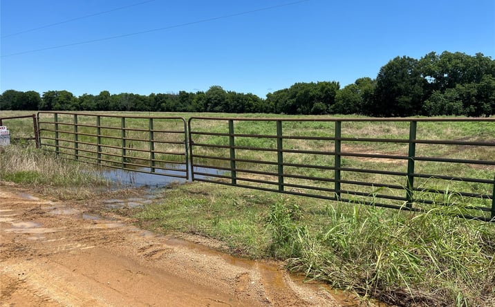 Pictures of Land property located at County RD 3800 Road, Coalgate, OK 74538 for sales - image #1