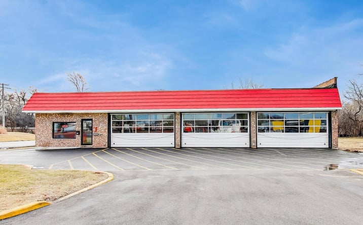 Pictures of Business for Sale, Retail property located at 18W455 Roosevelt Road, Lombard, IL 60148 for sales - image #1