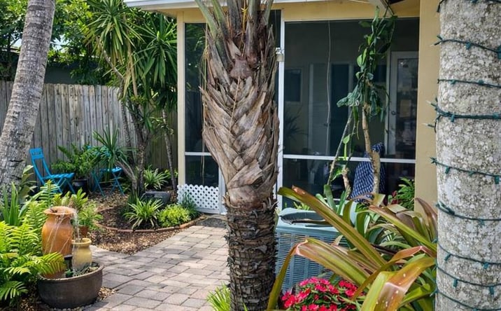 Pictures of Multifamily property located at 1417 NE 24th Court, Wilton Manors, FL 33305 for sales - image #1