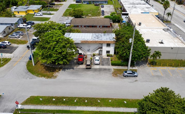 Pictures of Multifamily property located at 1275 SW 36th Ave, Fort Lauderdale, FL 33312 for sales - image #1