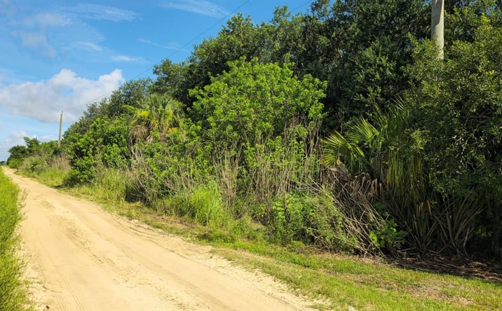 Pictures of Land property located at Tbd 13th Street SW, Vero Beach, FL 32968 for sales - image #1