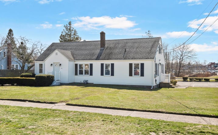 Pictures of Office property located at 128 SALTONSTALL PKWY, EAST HAVEN, CT 06512-2425 for sales - image #1