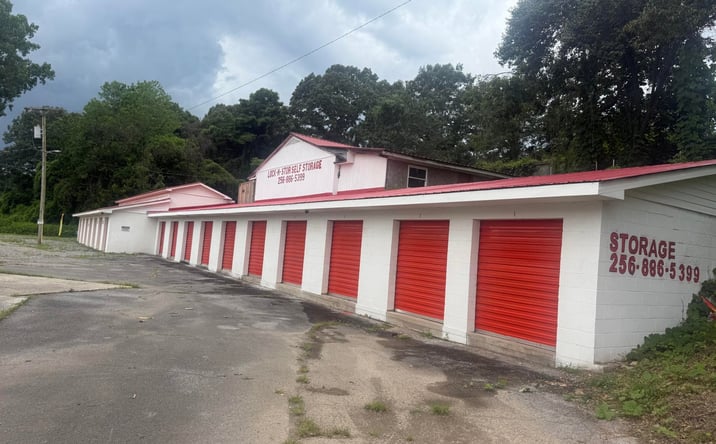Pictures of Office, Mixed Use, Self Storage property located at 1090 Chisolm Avenue, Bridgeport, AL 35740 for sales - image #1