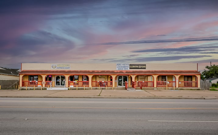 Pictures of Mixed Use, Retail, Multifamily property located at 2621 Ayers Street, Corpus Christi, TX 78404 for sales - image #1