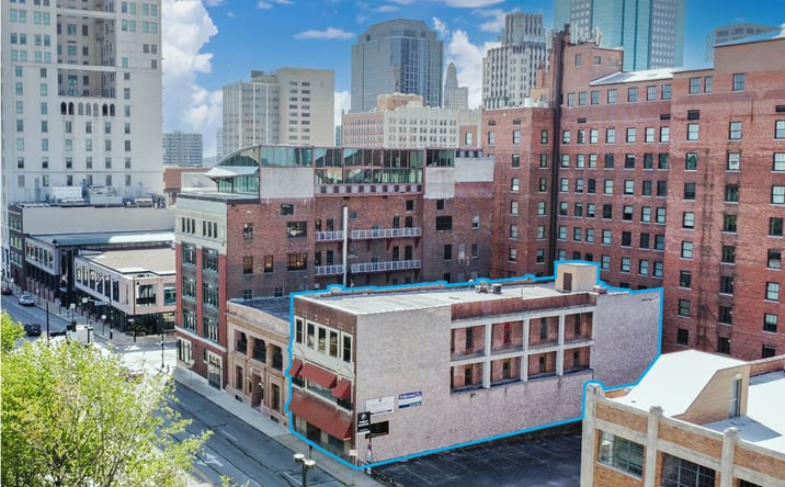 Pictures of Retail, Office, Mixed Use property located at 922 Oak St, KCMO, MO 64106, 317 E 9th St, KCMO, MO 64106 for sales - image #1