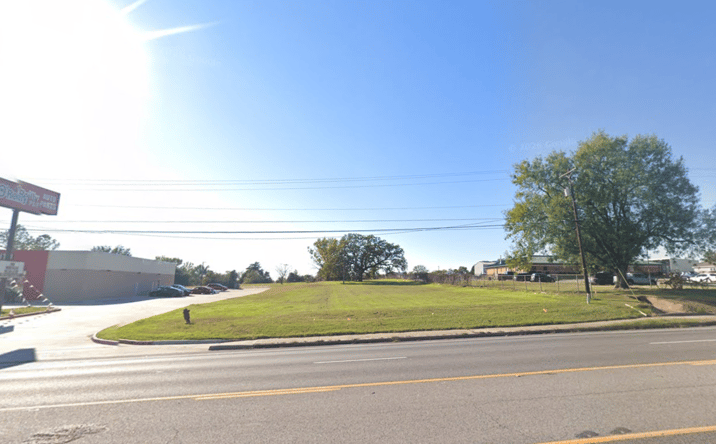 Pictures of Land property located at 1051 N MARKET ST, HEARNE, TX 77859-4059 for sales - image #1