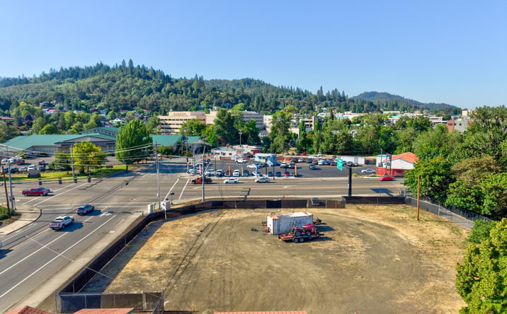 Pictures of Land property located at 328 NE WINCHESTER ST, ROSEBURG, OR 97470-3327 for sales - image #1