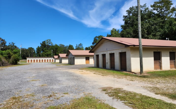 Pictures of Self Storage property located at 719 Griffin Rd, Chipley, FL 32428 for sales - image #1