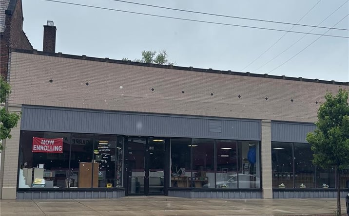 Pictures of Retail property located at 620 East 185th Street, Cleveland, OH 44119 for sales - image #1