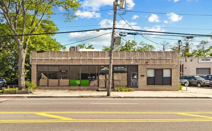 Pictures of Mixed Use, Retail, Industrial property located at 1044 Merrick Road, Baldwin, NY 11510 for sales - image #1