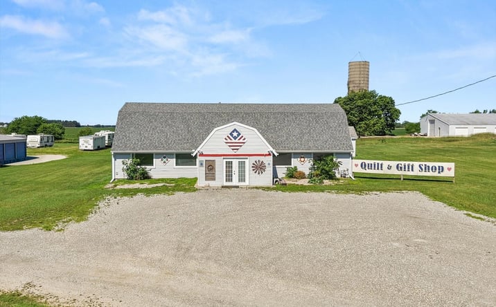 Pictures of Retail property located at 9843 Hoover Road, Rock Falls, IL 61071 for sales - image #1