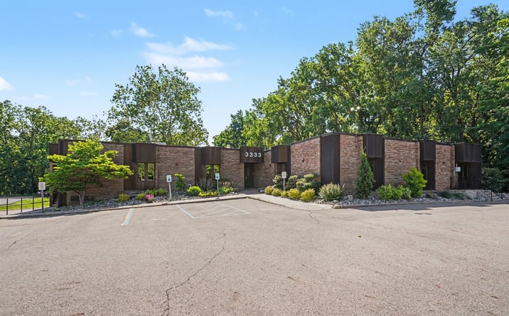 Pictures of Office property located at 3333 South Pennsylvania Avenue, Lansing, MI 48910 for sales - image #1