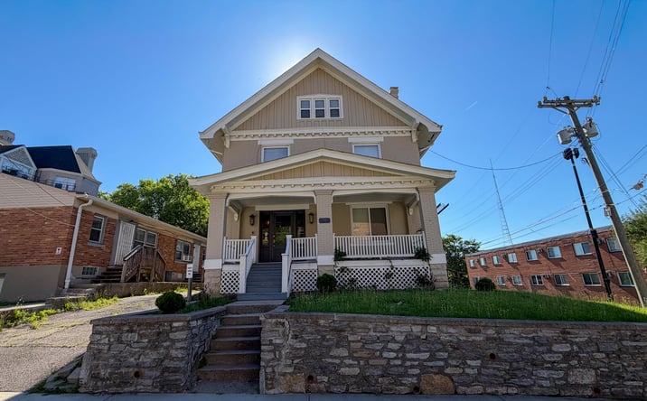 Pictures of Office property located at 2100 Auburn Avenue, Cincinnati, OH 45219 for sales - image #1