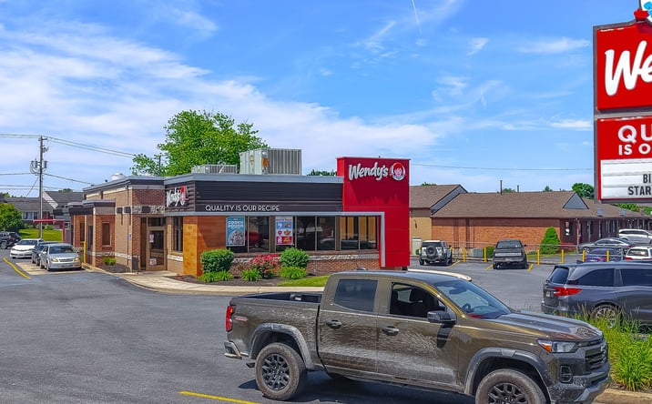 Pictures of Retail property located at 1660 South Market Street, Elizabethtown, PA 17022 for sales - image #1