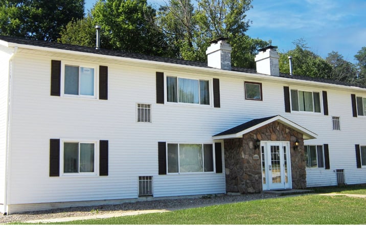 Pictures of Multifamily property located at 3525 - 3545 E Avenue NW, Cedar Rapids, IA 52405 for sales - image #1