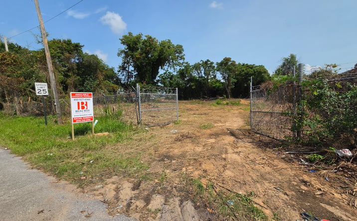 Pictures of Land property located at 18 W Scott St, Pensacola, FL 32501 for sales - image #1