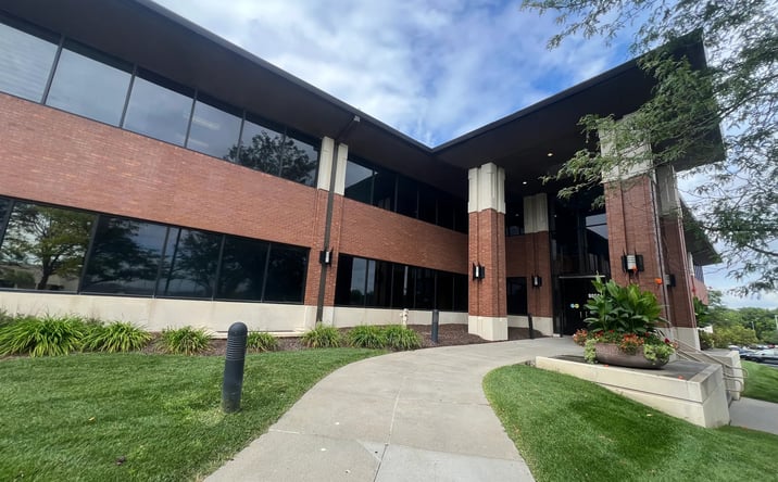 Pictures of Office property located at 9850 Nicholas Street, Omaha, NE 68114 for sales - image #1