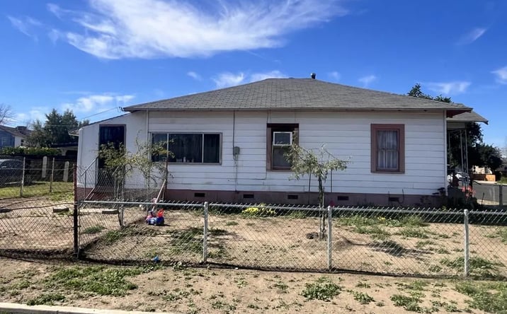 Pictures of Multifamily property located at 296 E Coolidge Street, Coalinga, CA 93210 for sales - image #1
