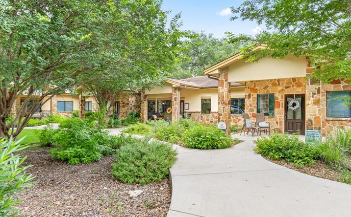 Pictures of Office property located at 19115 Farm to Market Road 2252, Garden Ridge, TX 78266 for sales - image #1