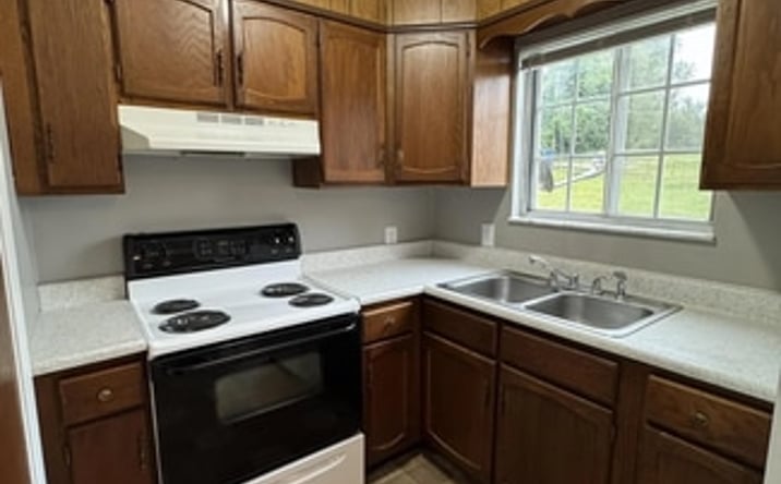 Pictures of Multifamily property located at 5031 W Pea Ridge Rd, Huntington, WV 25705 for sales - image #1