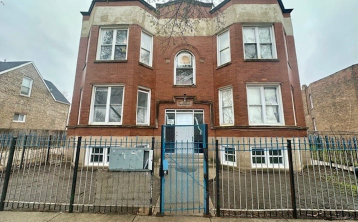 Pictures of Multifamily property located at 4035-37 W Harrison Street, Chicago, IL 60624 for sales - image #1