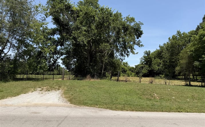 Pictures of Land property located at 0 Glen Lily Road, Bowling Green, KY 42101 for sales - image #1