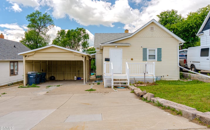 Pictures of Special Purpose property located at 505 Collins Avenue, Mandan, ND 58554 for sales - image #1