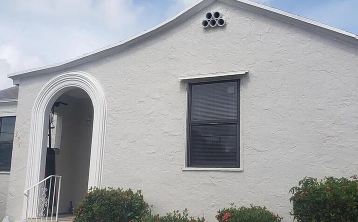 Pictures of Multifamily property located at 711 Palm Beach Lakes Boulevard, West Palm Beach, FL 33401 for sales - image #1