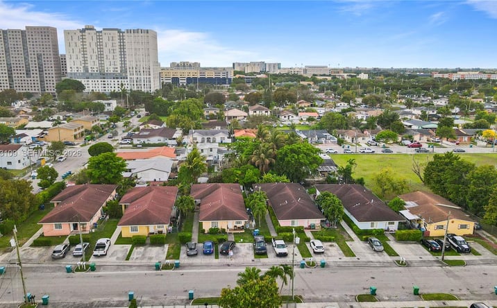 Pictures of Multifamily property located at 11034 SW 3rd St, Sweetwater, FL 33174 for sales - image #1