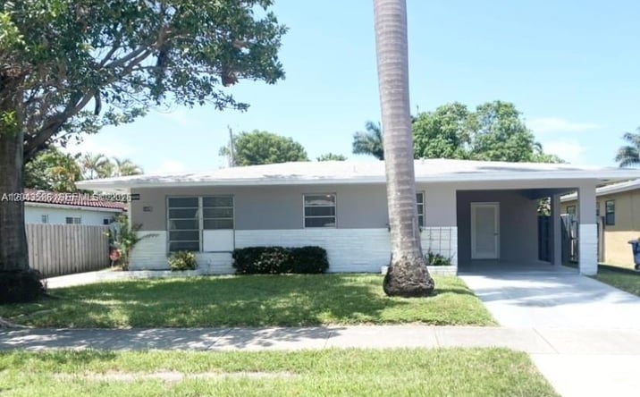 Pictures of Multifamily property located at 1005 NE 2nd St, Hallandale Beach, FL 33009 for sales - image #1