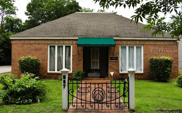 Pictures of Office property located at 557 S Lawrence St, Montgomery, AL 36104 for sales - image #1