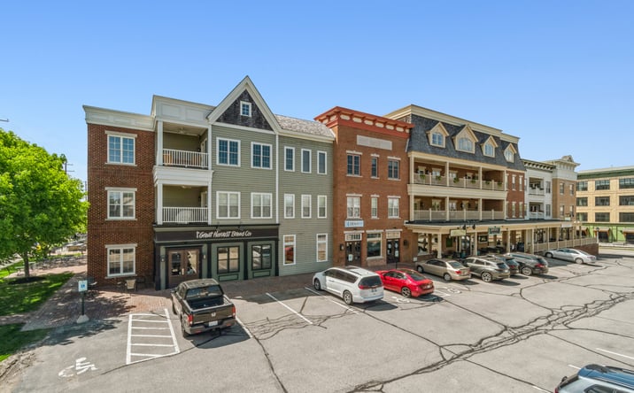 Pictures of Retail property located at 601 GENESEE ST, DELAFIELD, WI 53018-1410 for sales - image #1