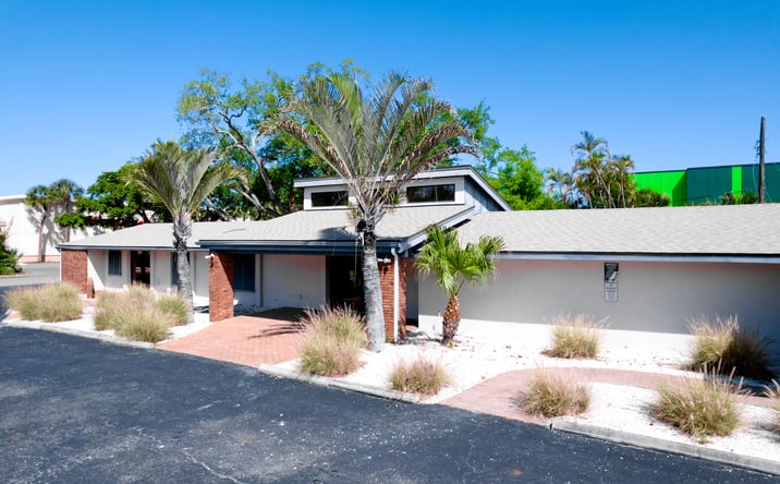 Pictures of Office property located at 4110 Manatee Avenue West, Bradenton, FL 34205 for sales - image #1