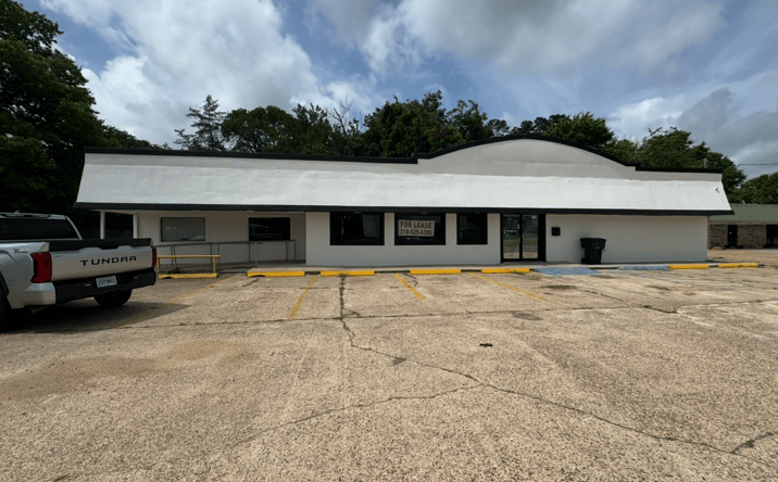 Pictures of Retail property located at 2160 Barksdale Boulevard, Bossier City, LA 71112 for sales - image #1
