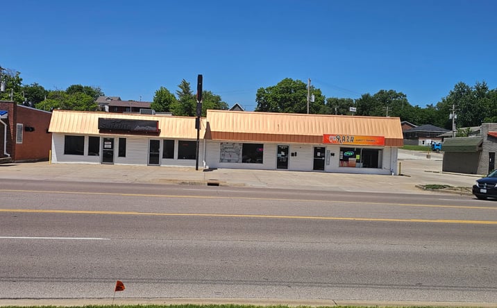 Pictures of Retail, Mixed Use, Special Purpose property located at 1904-1906 Missouri Boulevard, Jefferson, MO 65109 for sales - image #1