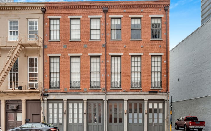 Pictures of Mixed Use property located at 516 Natchez St, New Orleans, LA 70130 for sales - image #1