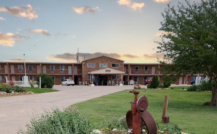 Pictures of Hospitality property located at 3538 U.S. 40, Oakley, KS 67748 for sales - image #1