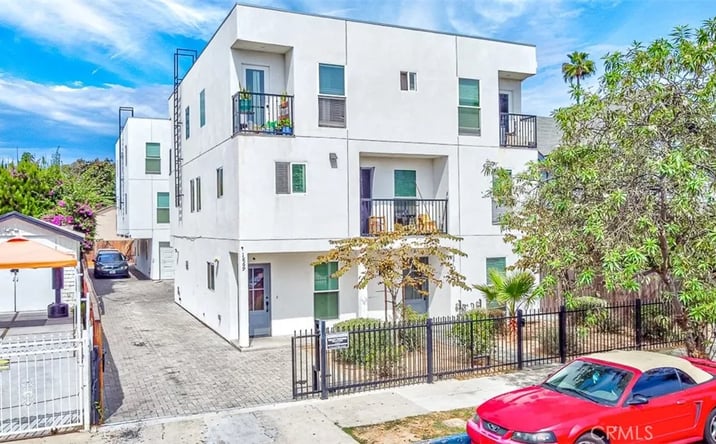 Pictures of Multifamily property located at 1869 W 24th Street, Los Angeles, CA 90018 for sales - image #1