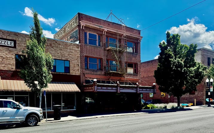 Pictures of Retail, Office, Hospitality property located at 1028 MAIN ST, KLAMATH FALLS, OR 97601 for sales - image #1