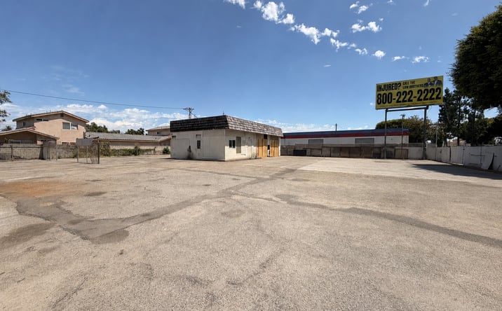 Pictures of Land property located at 14006 Paramount Blvd, Paramount, CA 90723 for sales - image #1