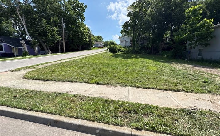 Pictures of Land, Multifamily property located at 4203 Park Avenue, Kansas City, MO 64130 for sales - image #1