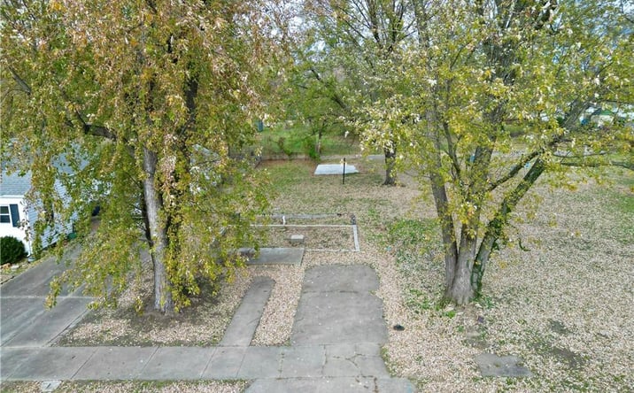 Pictures of Land, Multifamily property located at 1407 E 6 Street, Sedalia, MO 65301 for sales - image #1