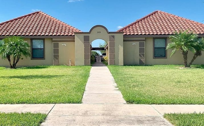 Pictures of Multifamily property located at 104 S Ridge Avenue, San Juan, TX 78589 for sales - image #1