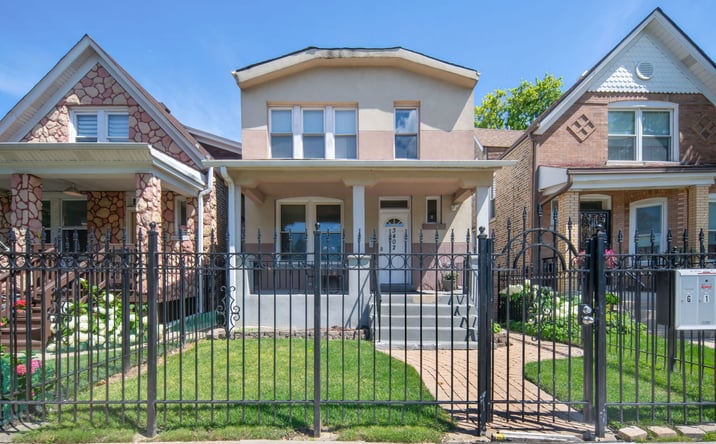 Pictures of Multifamily property located at 3402 W Beach Avenue, Chicago, IL 60651 for sales - image #1