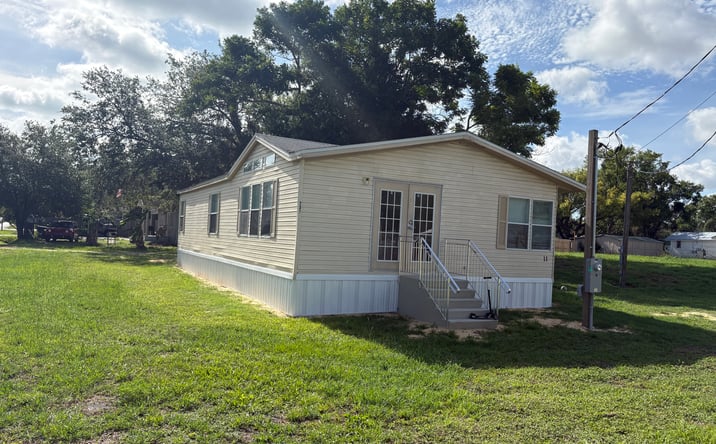 Pictures of Mobile Home Park property located at 725 North Chestnut Road, Lakeland, FL 33815 for sales - image #1