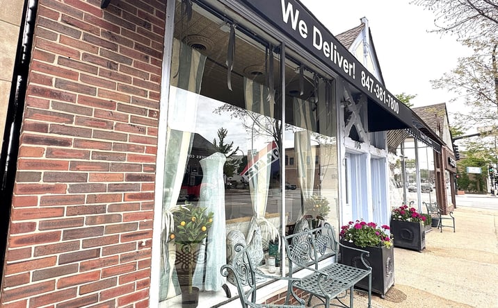 Pictures of Retail property located at 118 W Main Street, Barrington, IL 60010 for sales - image #1