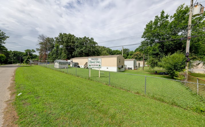 Pictures of Multifamily, Mobile Home Park property located at 1026 Ross Lane, Clarksville, TN 37042, 2811 Woodlawn Road, Woodlawn, TN 37191, 2791 Woodlawn Road, Woodlawn, TN 37191 for sales - image #1